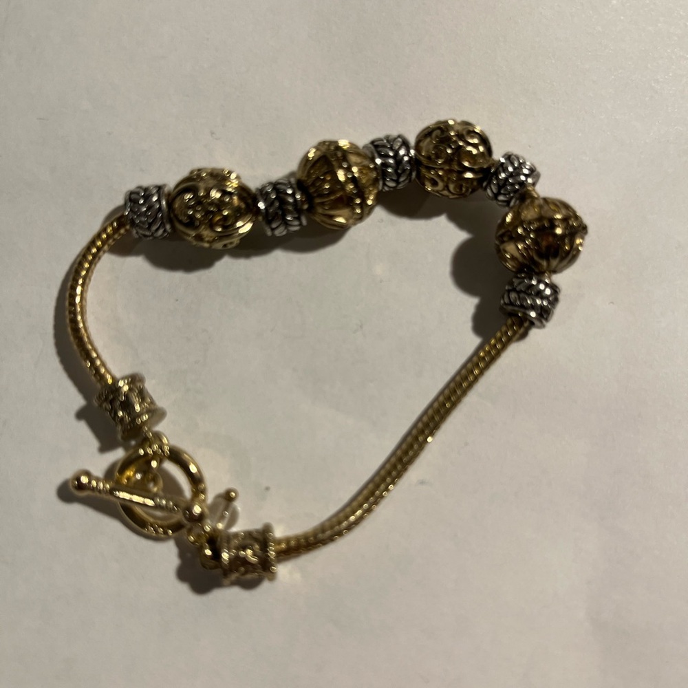 Elegant Gold and Silver Bracelet - Picture 2 of 5
